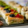 Canapés assortis